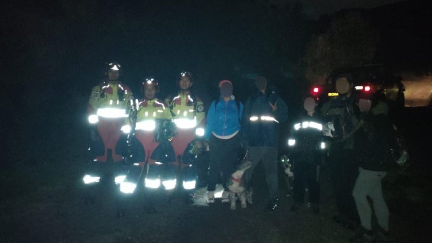 Rescate en el Rucu Pichincha: Bomberos rescatan a excursionistas extraviados