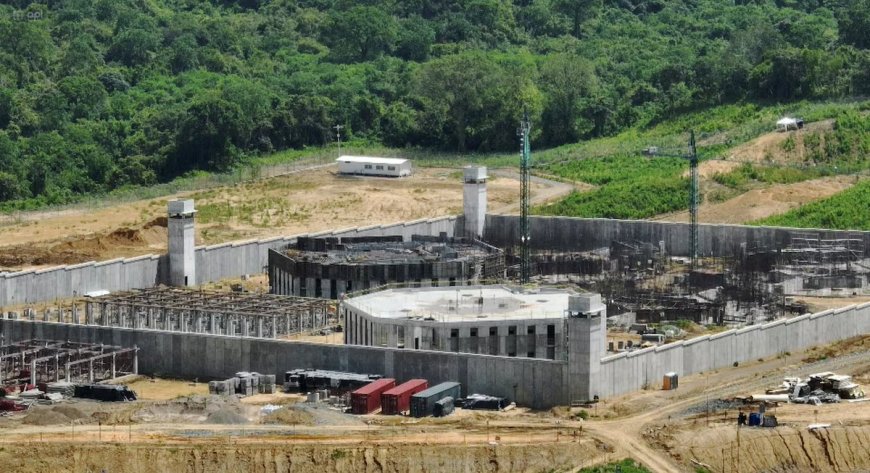 “Se les acabó la fiesta”: Gobierno traslada reos de alta peligrosidad a la Cárcel del Encuentro