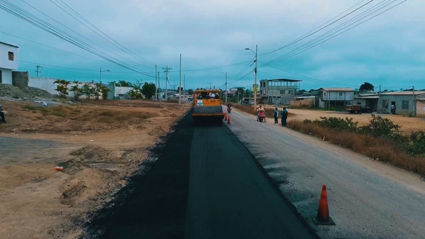 ¡Una obra que impulsa el progreso de nuestra costa! 🌊 La vía Ancón – Anconcito – Punta Carnero ya está rehabilitada, mejorando la conectividad y el desarrollo local. #ElNuevoEcuadorCumple