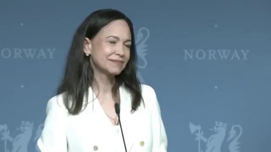 Reportero pregunta : ¿Estaría usted conforme con una intervención militar de Estados Unidos en Venezuela? María Corina Machado: "Venezuela ya ha sido invadida. Tenemos agentes rusos e iraníes. Tenemos grupos terroristas como Hezbolá y Hamás, que operan libremente en consonancia con el régimen".