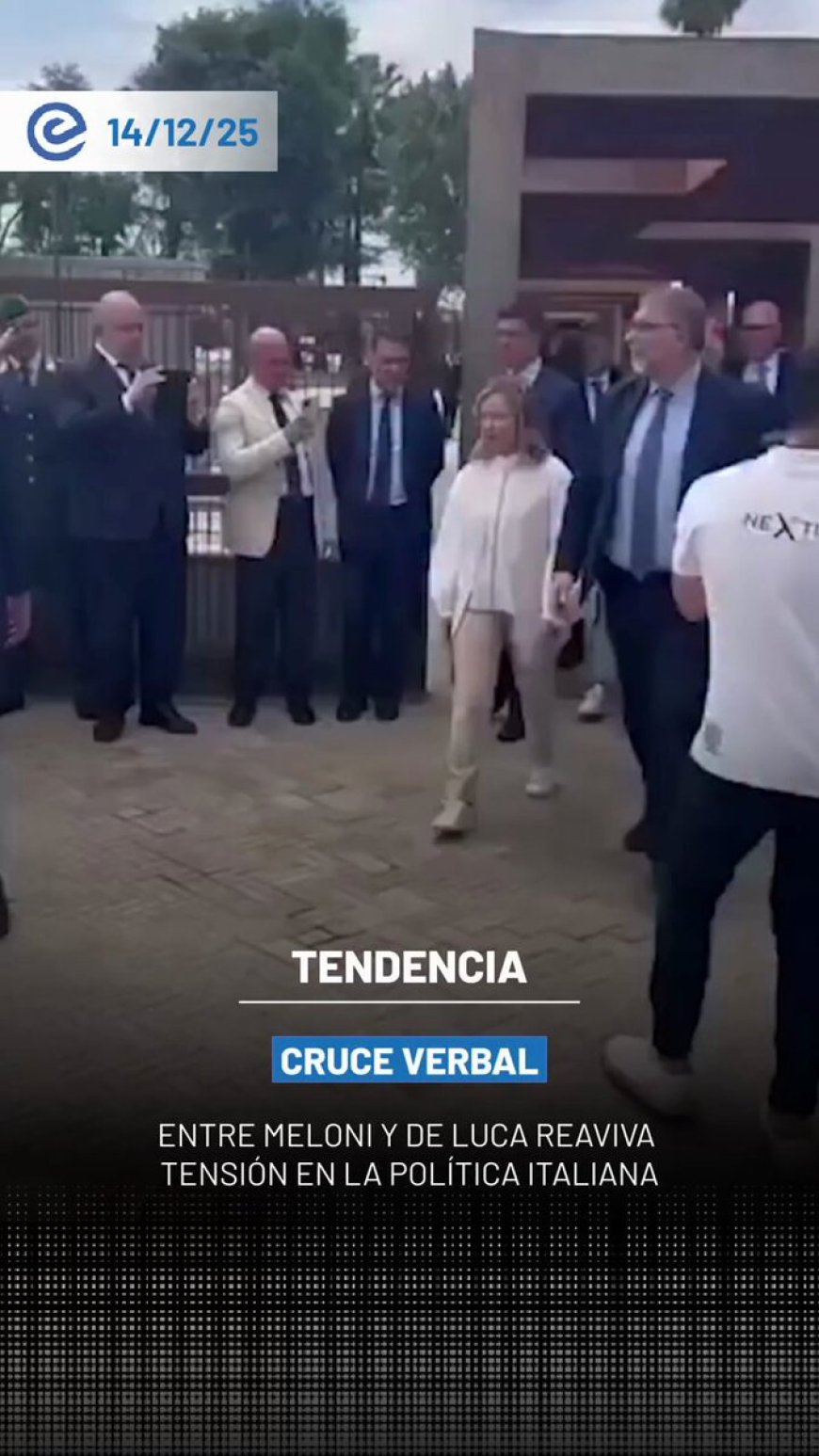 🔵Un cruce inusual marcó un acto público en Italia, cuando la primera ministra Giorgia Meloni respondió directamente a un comentario previo del presidente de Campania, Vincenzo De Luca.