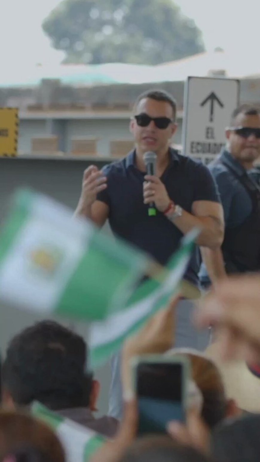 🚧 El Gobierno Nacional invierte más de USD 43,1 millones en la rehabilitación del corredor vial E25 Buena Fe – Jujan, fortaleciendo la movilidad, la seguridad y la conectividad de miles de familias. 🇪🇨 #ElNuevoEcuador