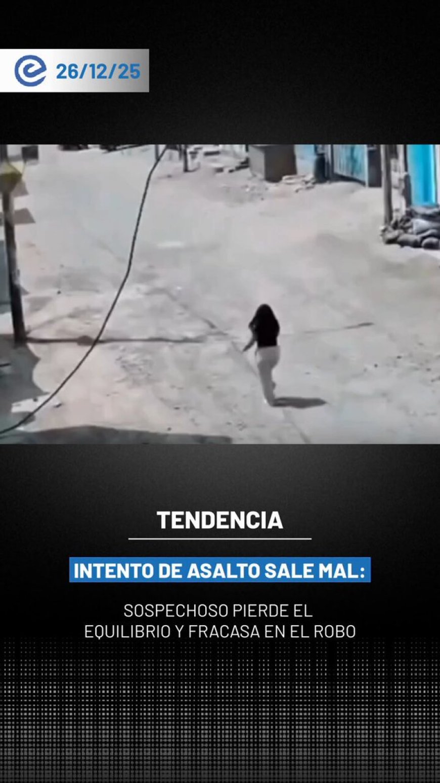 🔵 Un presunto ladrón cayó a la vía pública luego de perder el equilibrio al intentar robarle el celular a una joven que se movilizaba en un mototaxi.