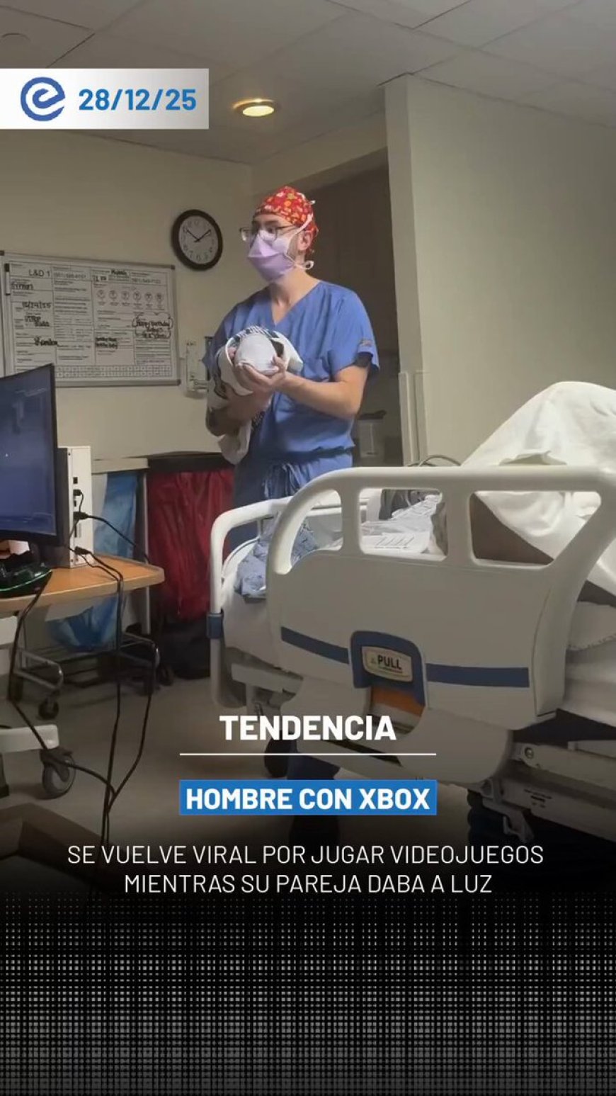 🔵 Un hombre se volvió viral en redes sociales tras ser grabado jugando Xbox con monitor y audífonos gamer mientras su pareja daba a luz en una sala de parto.