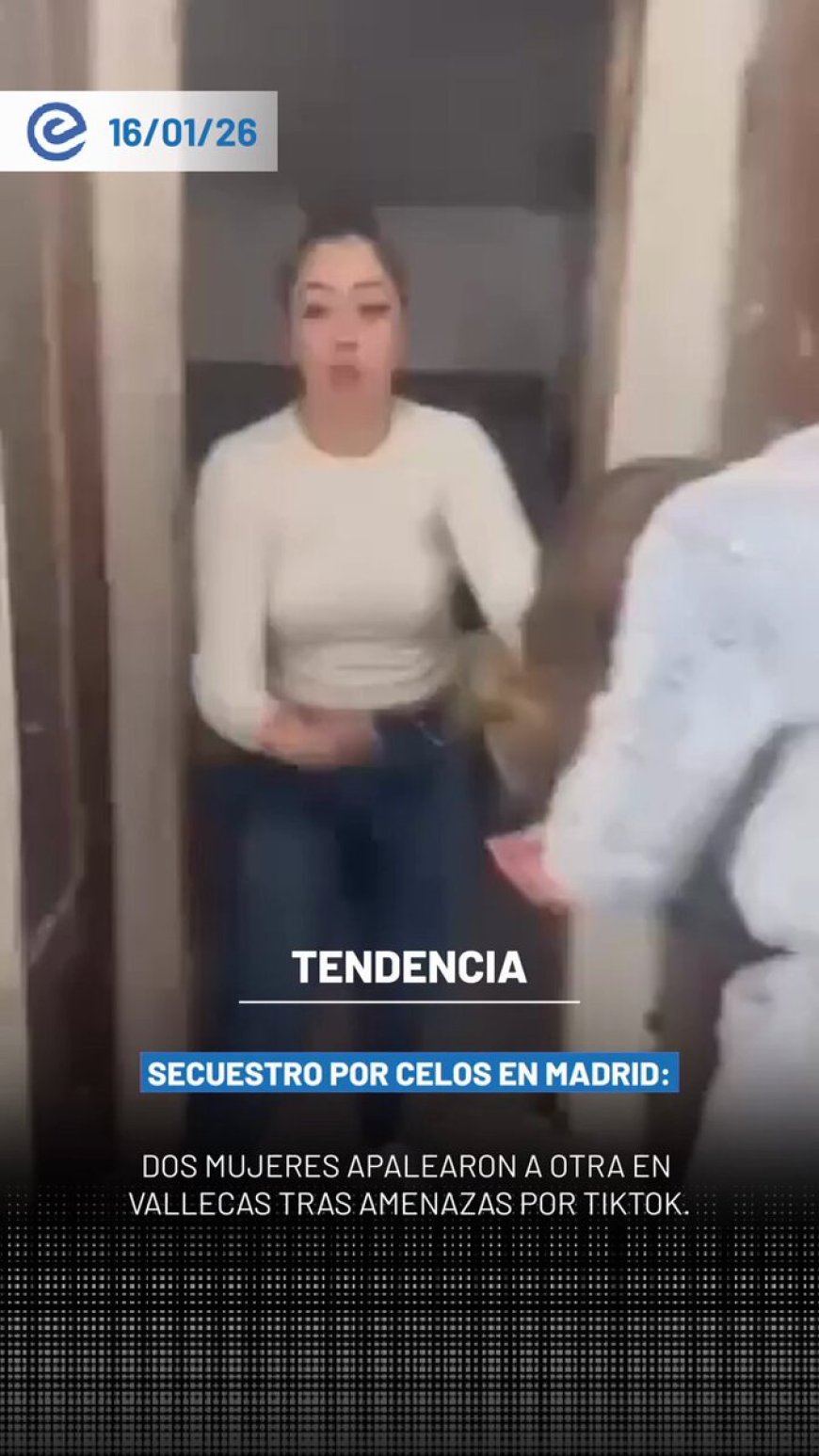 🔵 Un video difundido en redes muestra una violenta agresión entre dos mujeres en Madrid, presuntamente motivada por una infidelidad conyugal.
